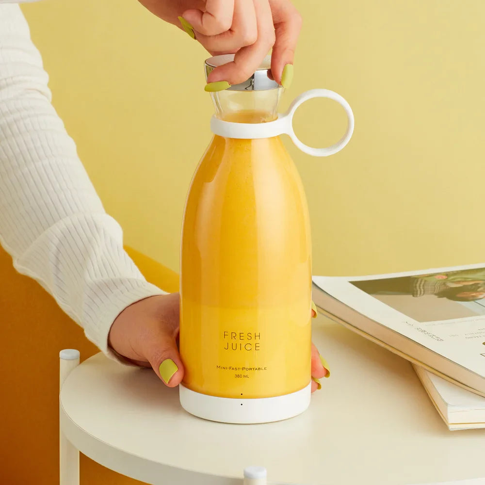 BlendMatic™ — Ton smoothie. Partout. En 30 secondes.